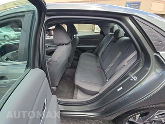 2025 Hyundai Elantra SEL Convenience - miniatura 10