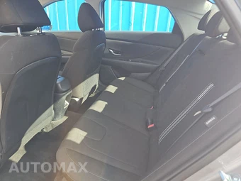 2025 Hyundai Elantra SEL Convenience - miniatura 13