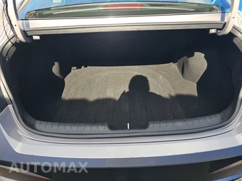 2025 Hyundai Elantra SEL Convenience - miniatura 16