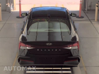 2025 Hyundai Elantra SEL Convenience - miniatura 5