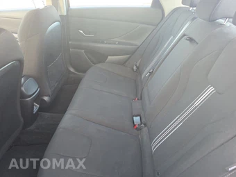 2025 Hyundai Elantra SEL Convenience - miniatura 13