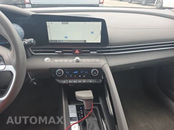 2025 Hyundai Elantra SEL Convenience - miniatura 11