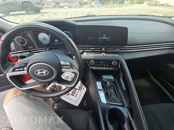 2025 Hyundai Elantra SEL Convenience - miniatura 9