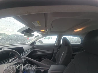 2025 Hyundai Elantra SEL Convenience - miniatura 18