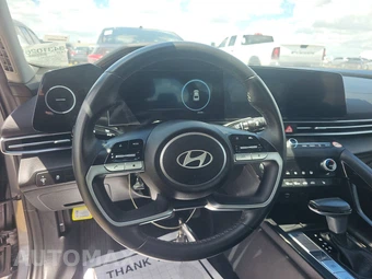 2025 Hyundai Elantra SEL Convenience - miniatura 10