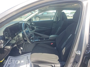 2025 Hyundai Elantra SEL Convenience - miniatura 7