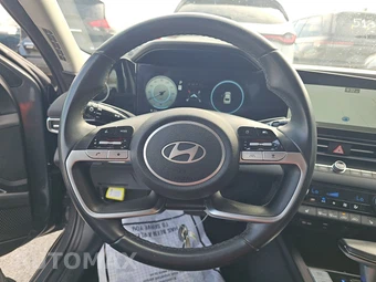 2025 Hyundai Elantra SEL Convenience - miniatura 16