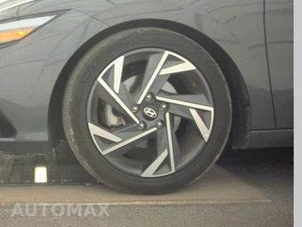 2025 Hyundai Elantra SEL Convenience - miniatura 9
