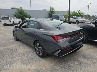 2025 Hyundai Elantra SEL Convenience - miniatura 2