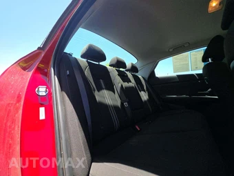 2025 Hyundai Elantra SEL Convenience - miniatura 16
