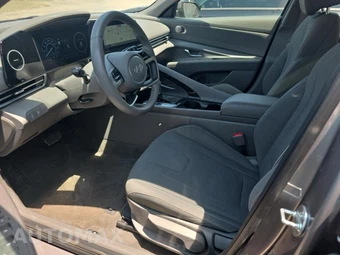 2025 Hyundai Elantra SEL Convenience - miniatura 13