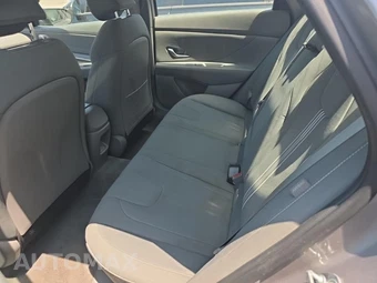 2025 Hyundai Elantra SEL Convenience - miniatura 16