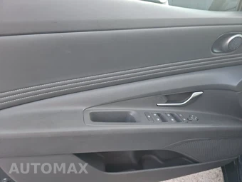 2025 Hyundai Elantra SEL Convenience - miniatura 15