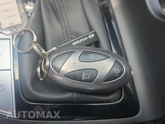 2025 Hyundai Elantra SEL Convenience - miniatura 21