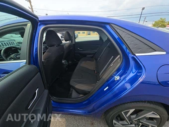 2025 Hyundai Elantra SEL Convenience - miniatura 10