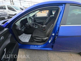2025 Hyundai Elantra SEL Convenience - miniatura 3
