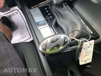 2025 Hyundai Elantra SEL Convenience - miniatura 5