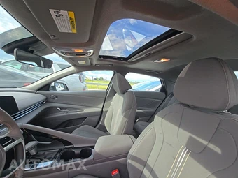 2025 Hyundai Elantra SEL Convenience - miniatura 18