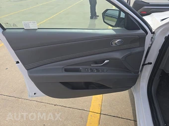 2025 Hyundai Elantra SEL Convenience - miniatura 9