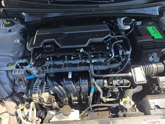 2025 Hyundai Elantra SEL Convenience - miniatura 19