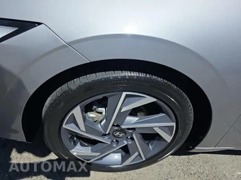 2025 Hyundai Elantra SEL Convenience - miniatura 8