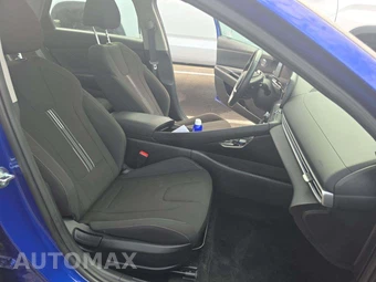 2025 Hyundai Elantra SEL Convenience - miniatura 18