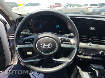 2025 Hyundai Elantra SEL Convenience - miniatura 16