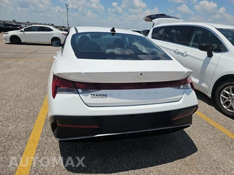 2025 Hyundai Elantra SEL Convenience - miniatura 6