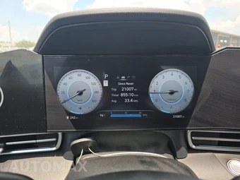 2025 Hyundai Elantra SEL Convenience - miniatura 18