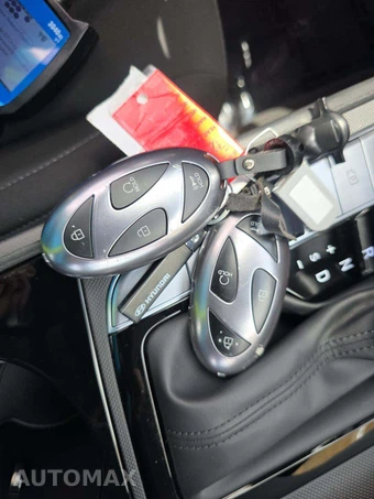 2025 Hyundai Elantra SEL Convenience - miniatura 8
