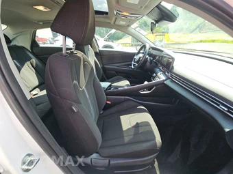 2025 Hyundai Elantra SEL Convenience - miniatura 8
