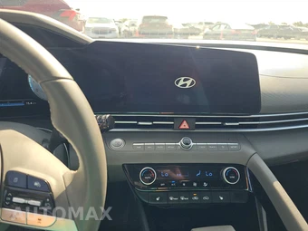 2025 Hyundai Elantra SEL Convenience - miniatura 11