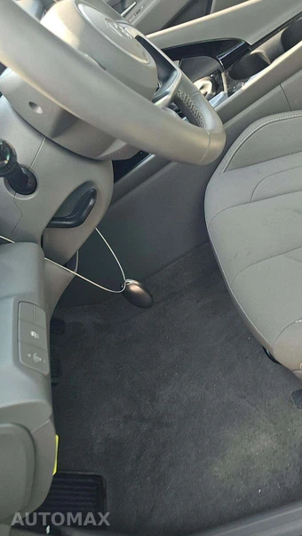 2025 Hyundai Elantra SEL Convenience - miniatura 20
