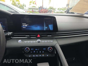 2025 Hyundai Elantra SEL Convenience - miniatura 10
