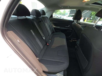 2025 Hyundai Elantra SEL Convenience - miniatura 13