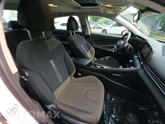 2025 Hyundai Elantra SEL Convenience - miniatura 15