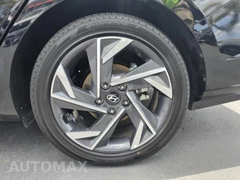 2025 Hyundai Elantra SEL Convenience - miniatura 20
