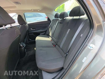 2025 Hyundai Elantra SEL Convenience - miniatura 13