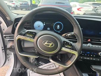 2025 Hyundai Elantra SEL Convenience - miniatura 10