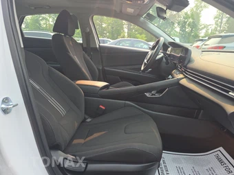2025 Hyundai Elantra SEL Convenience - miniatura 8