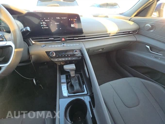 2025 Hyundai Elantra SEL Convenience - miniatura 11