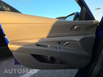 2025 Hyundai Elantra SEL Convenience - miniatura 9