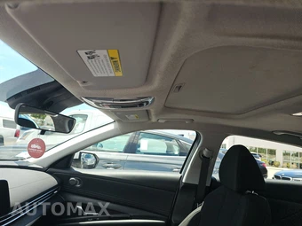 2025 Hyundai Elantra SEL Convenience - miniatura 17
