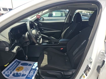 2025 Hyundai Elantra SEL Convenience - miniatura 7