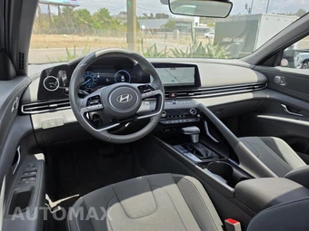 2025 Hyundai Elantra SEL Convenience - miniatura 17