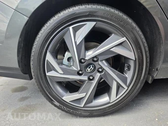 2025 Hyundai Elantra SEL Convenience - miniatura 25