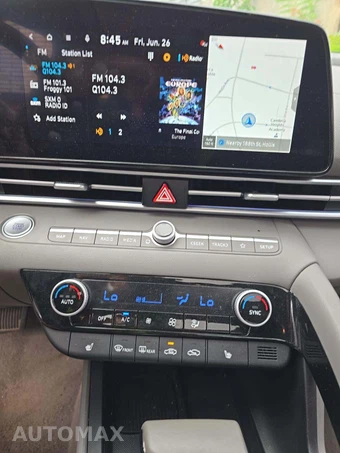 2025 Hyundai Elantra SEL Convenience - miniatura 10