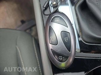 2025 Hyundai Elantra SEL Convenience - miniatura 8