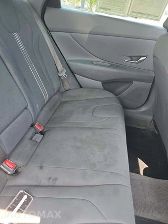 2025 Hyundai Elantra SEL Convenience - miniatura 20