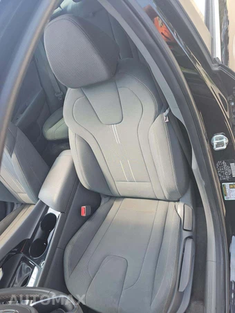 2025 Hyundai Elantra SEL Convenience - miniatura 3